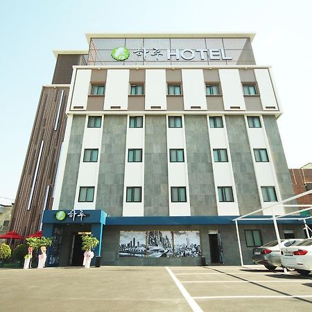 春天酒店 金海市 外观 照片