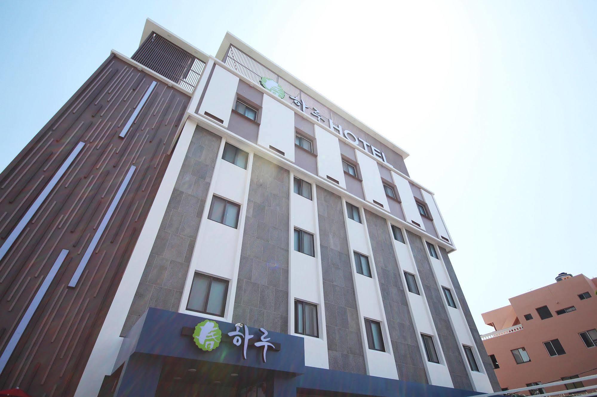 春天酒店 金海市 外观 照片